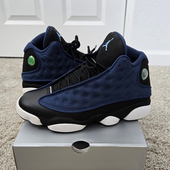 Jordan Blue and Black High-Top Sneakers with Textured Upper - Picture 6 of 9